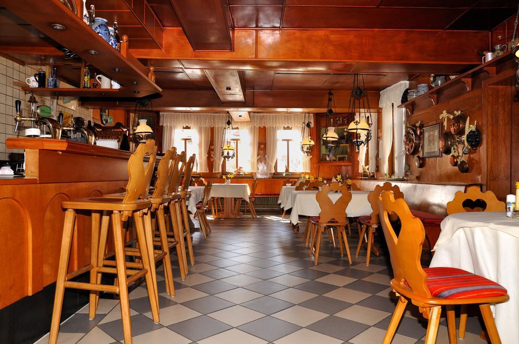 Hotel Zum Baecker Udenhain Exterior photo